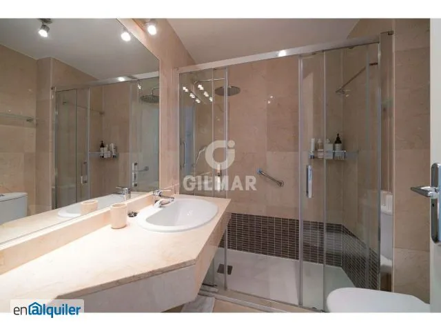 Salles de bain - Modern Flat with 2 Bedrooms in Palacio, Madrid