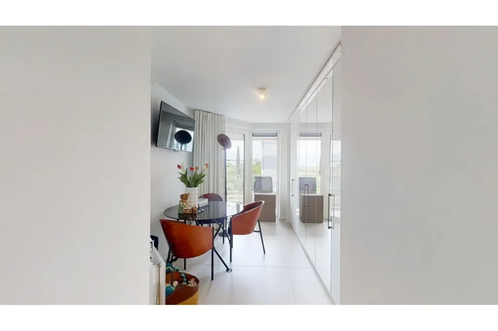 Salle à manger - Appartement Moderne avec Vue Panoramique à Duinbergen
