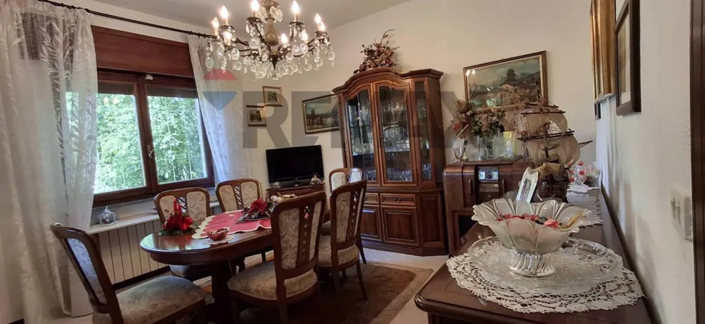 Sala da pranzo - Single-Level Villa with Private Garden in Paruzzaro