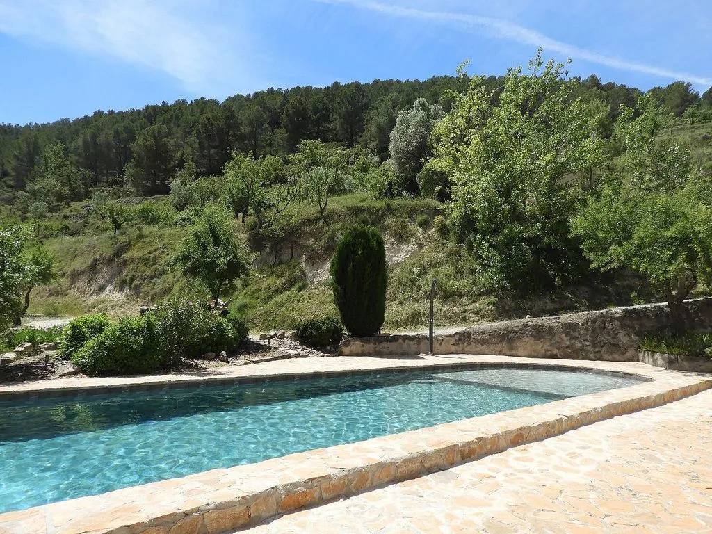 Bassein - Rustic Chalet with Pool in Relleu