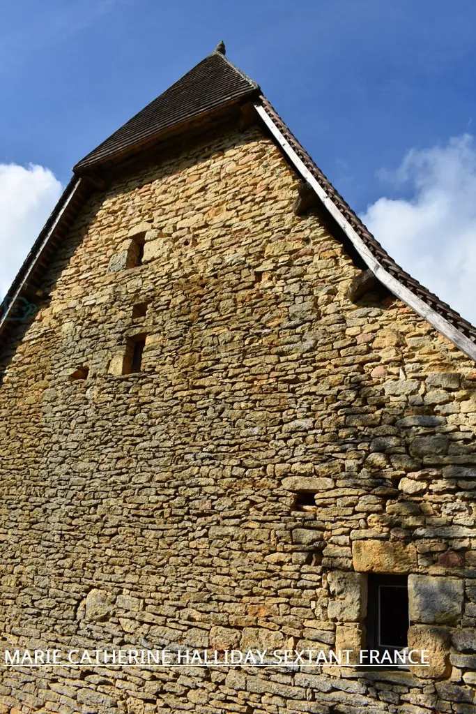 Välivaade - Perigordine House with Tower and Tennis Courts in Périgueux