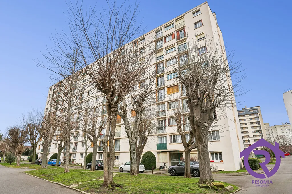 Välivaade - Bright 3-Piece Flat with Garden Access in Châtillon