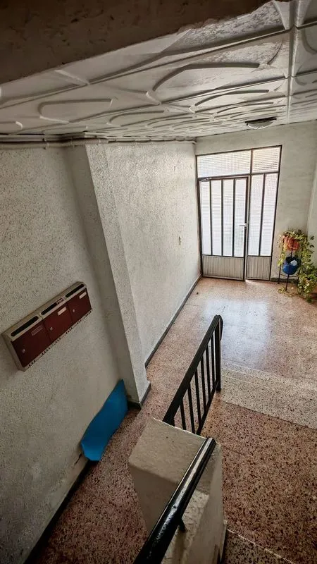Hallway - Apartment with Balcony in Canals