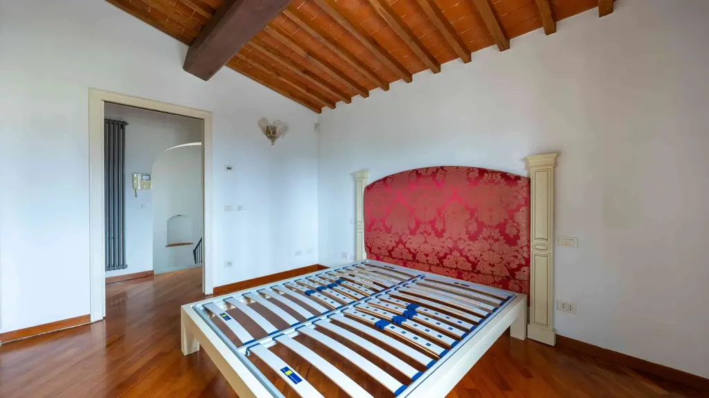 Bedrooms - Rustic Complex with Garden in Montespertoli