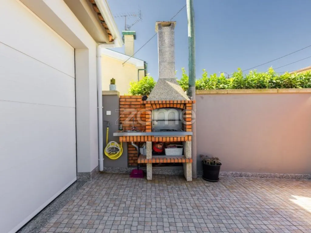 Terrass - Luxury House with Garden in Vimieiro, Braga