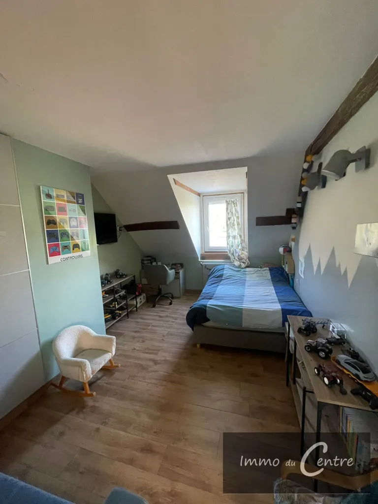 Chambres - Maison avec Dépendance à Montmirail