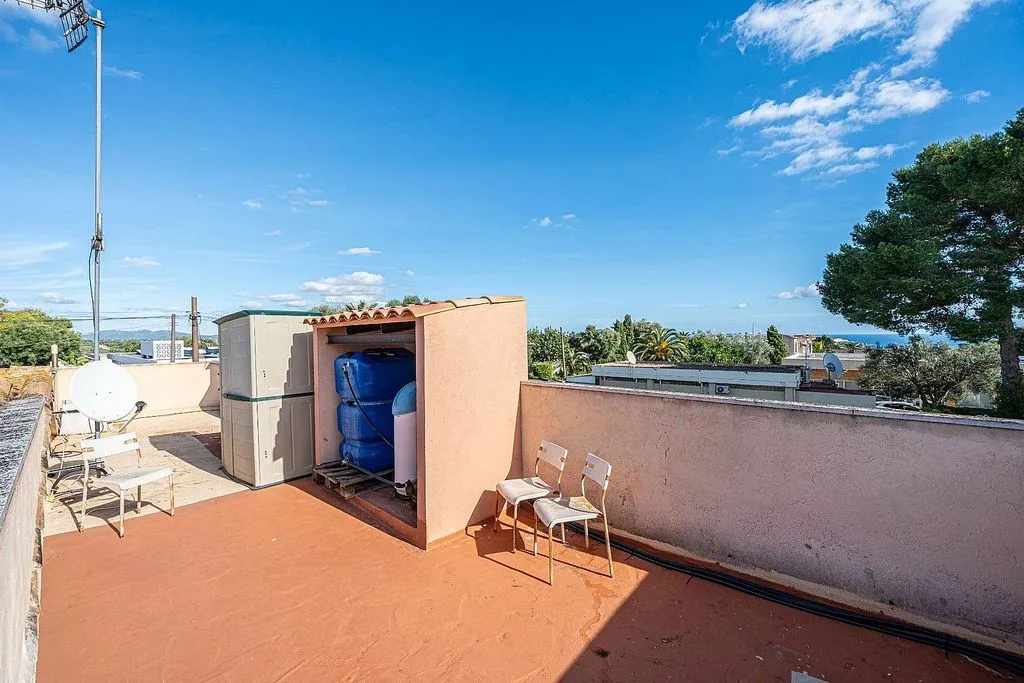 Terrace - Chalet with Pool and Terrace in Cala Romántica