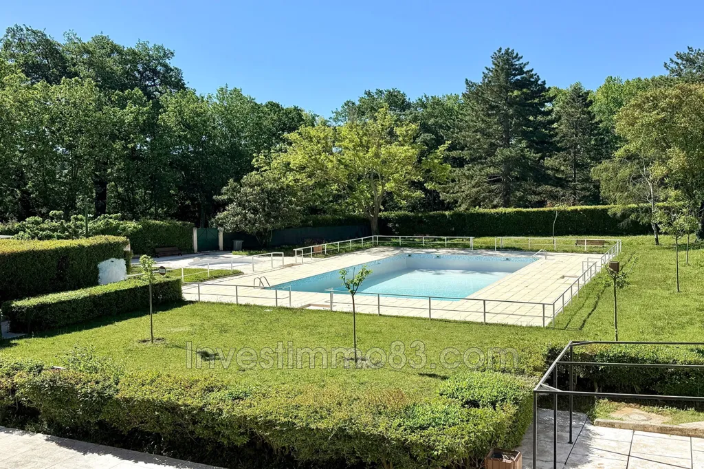 Piscine - Appartement avec Terrasse et Vue Dégagée à Aix-en-Provence