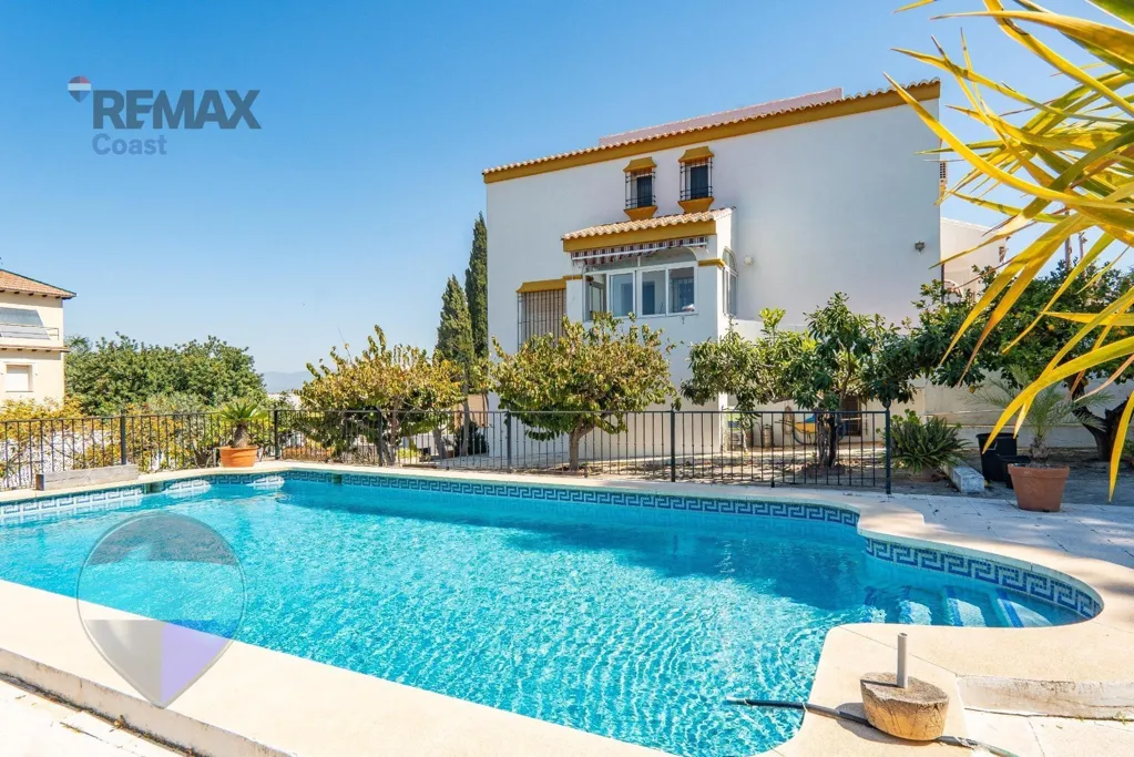 Bassein - Chalet with Pool in Manantiales - Lagar