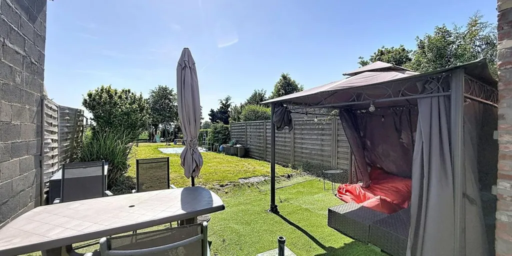 Aed - House with Garden in Luingne, Hainaut