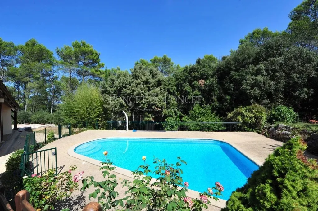 Piscina - Architect-Designed Villa with Pool near Montpellier