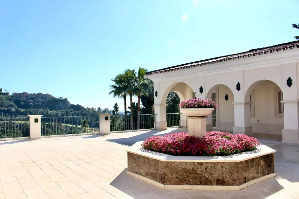 Terrazza - Luxury Villa with Sea View in Benahavís