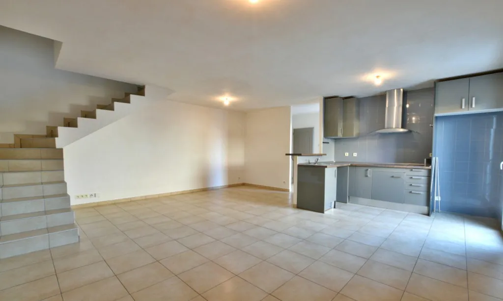 Köök - Spacious Villa with Terrace in Saint-Nazaire