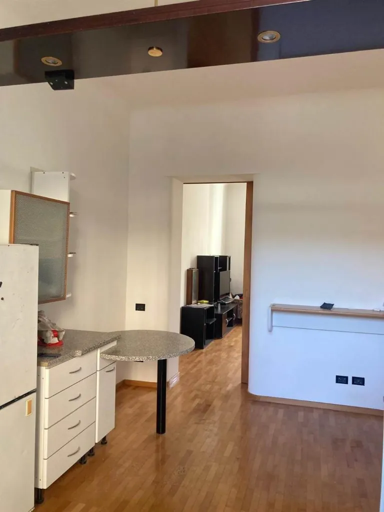 Cucina - Appartamento ristrutturato con parquet a Ancona
