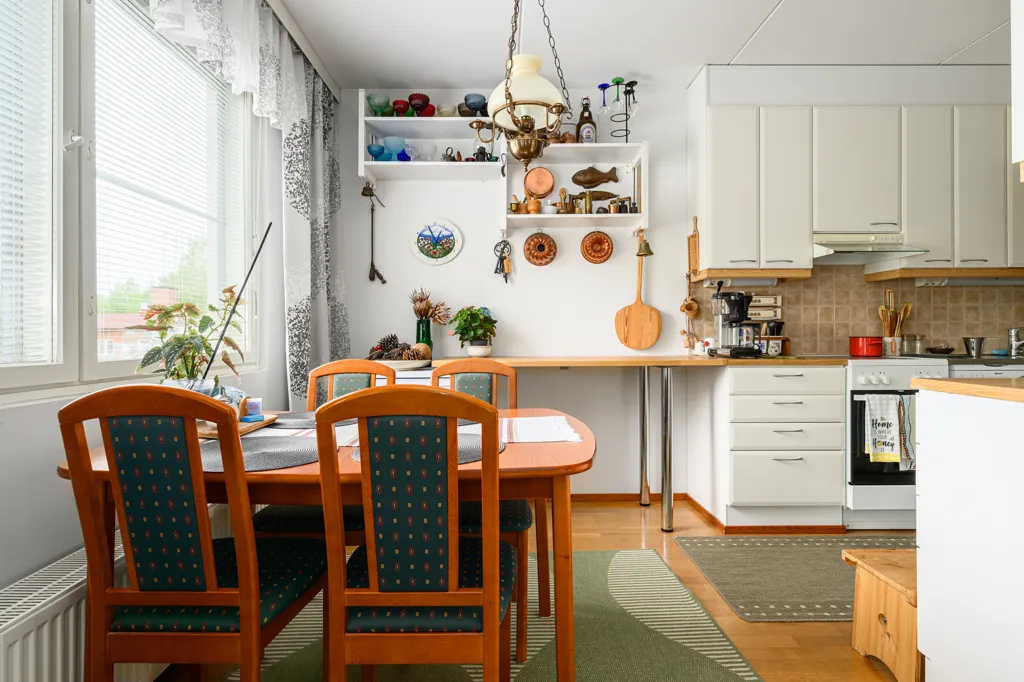 Sala da pranzo - Ground Floor Apartment with Balcony in Karkkila