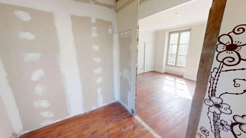 Pièces - Appartement T2 avec Parking à Orléans