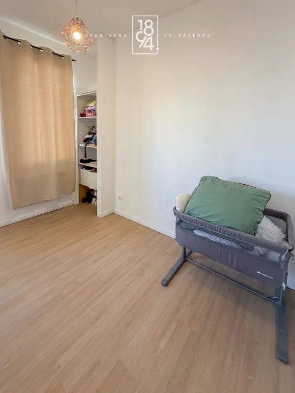 Chambres - Appartement Lumineux au Dernier Étage à Baille / Timone