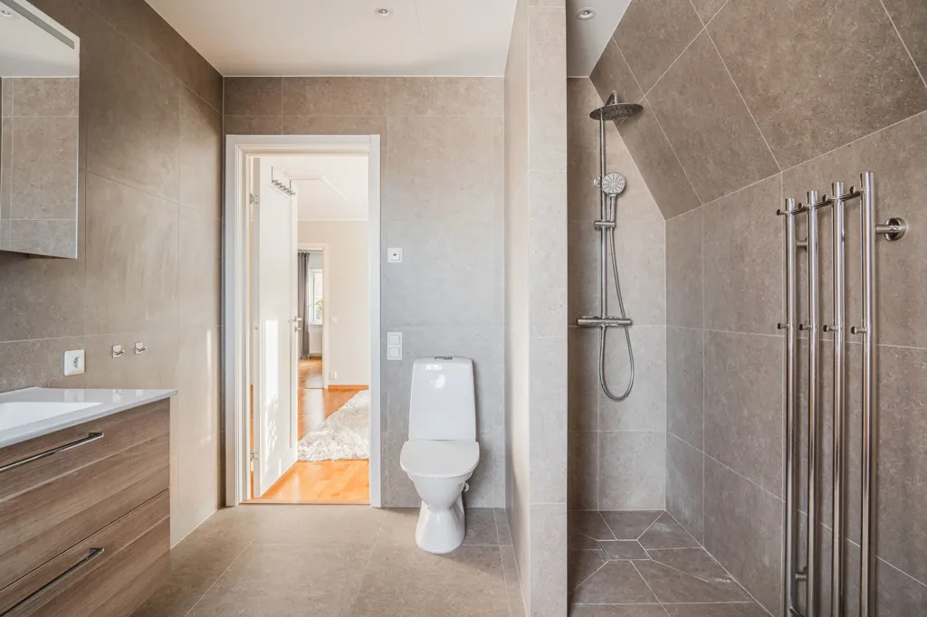 Salles de bain - Stylish Villa with Garden in Sällinge