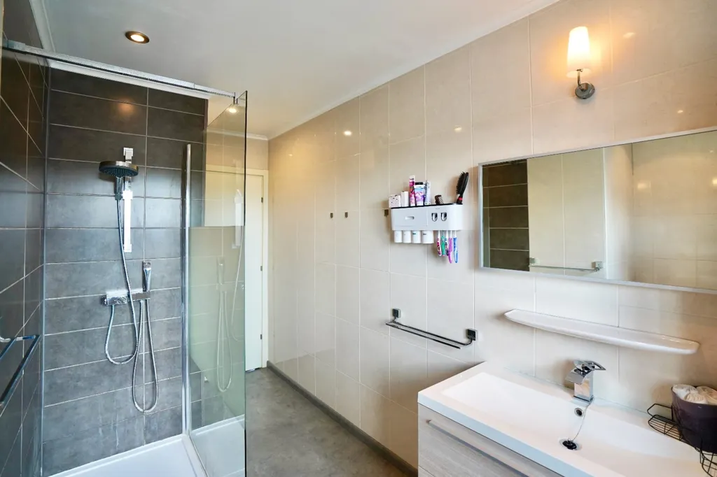 Vannitoad - Energy-Efficient Family Home in Ertvelde