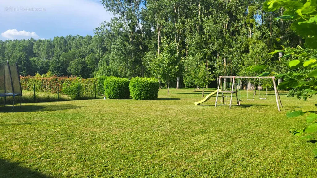 Jardin - Maison Familiale avec Jardin et Vue Dégagée à Maintenon
