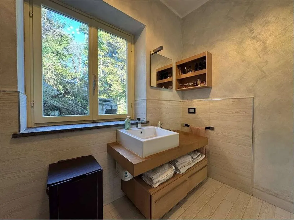 Vannitoad - Luxury Villa with Lake View in Belgirate