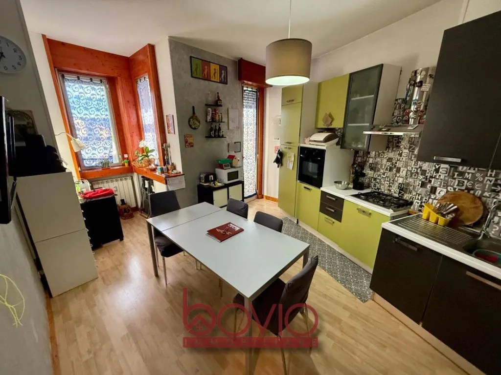 Söögituba - Quadruplex with Balcony in Bertolla, Turin