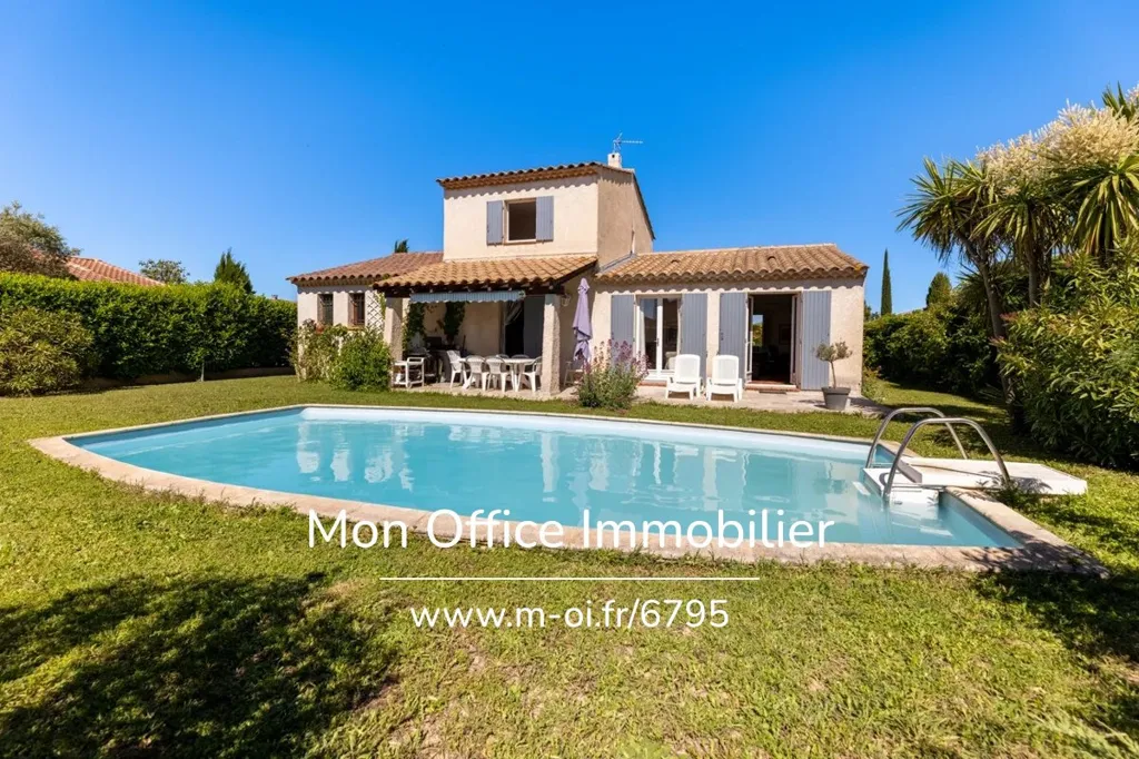 Piscina - House with Pool in Puyricard