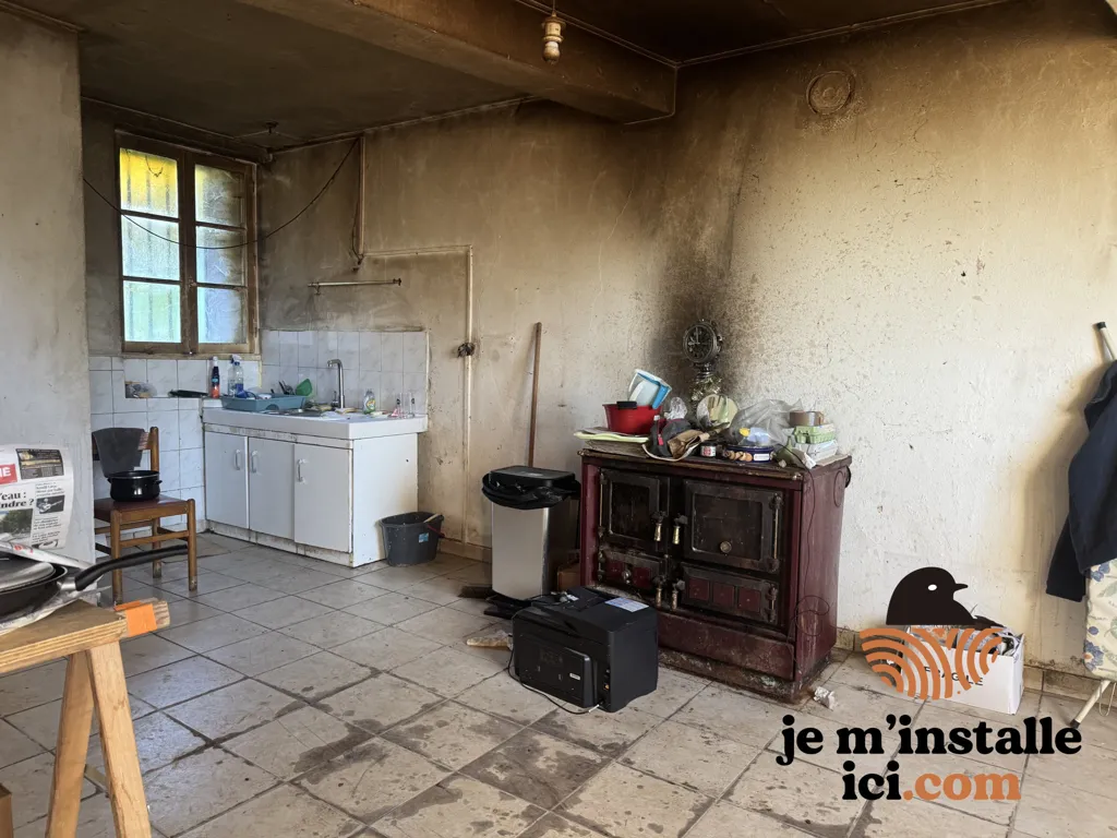 Cuisine - Corps de Ferme à Rénover avec Vue Campagne à Quincieu