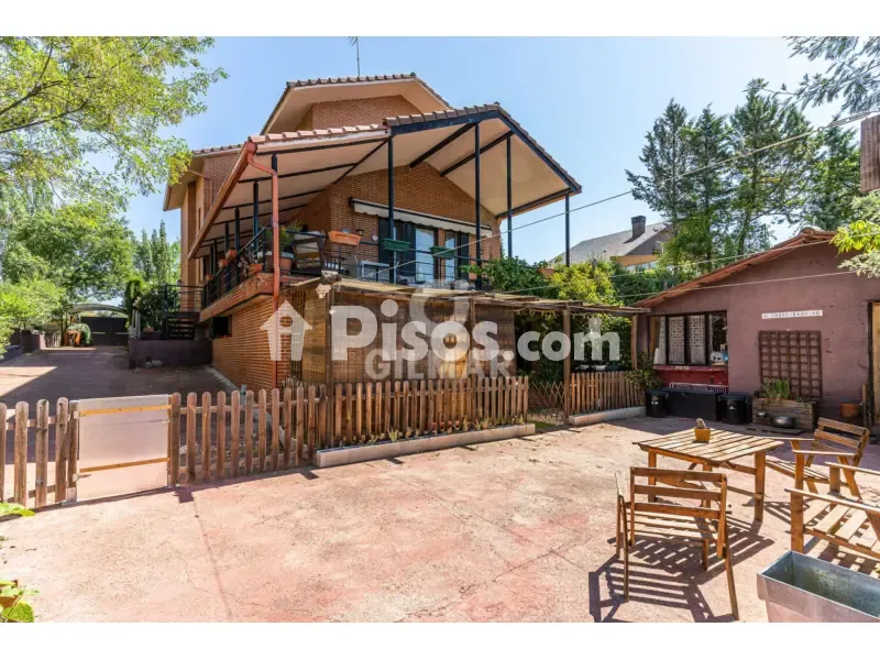 Terrass - Chalet with Pool in Monterrozas-Parquerrozas