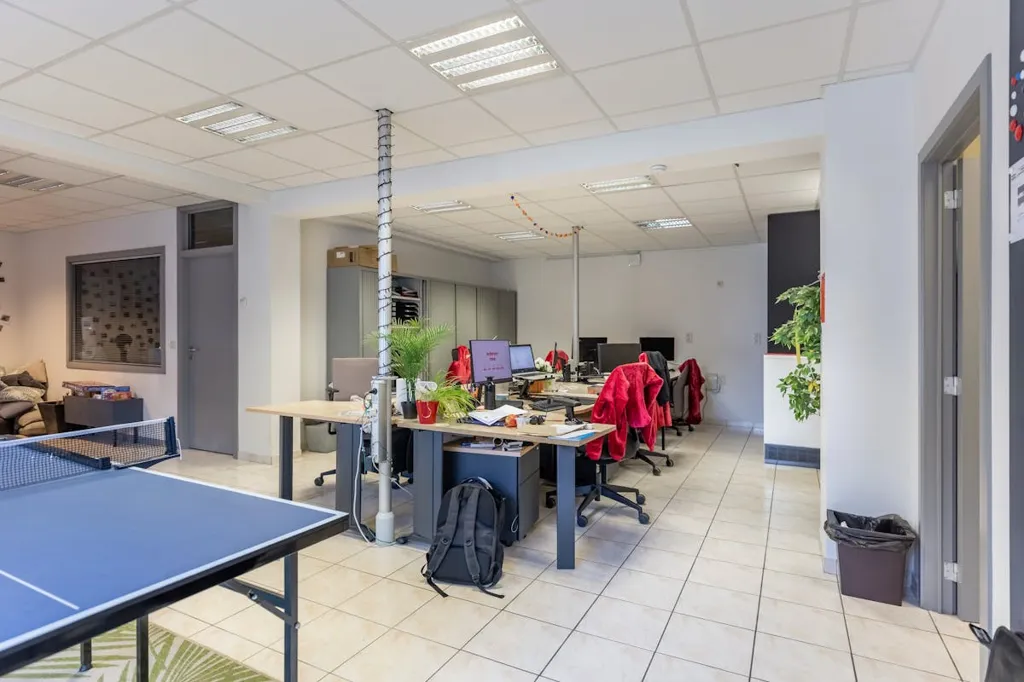 Bureau - Local Commercial Centré à Hasselt