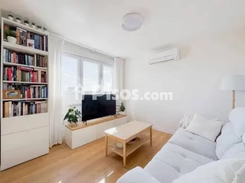 Elutuba - Modernised 1-Bed Flat with Garage in La Paz