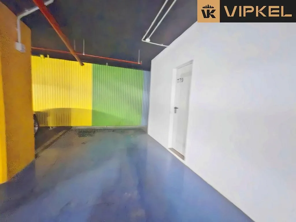 Garage - Penthouse with Pool in Málaga's Perchel