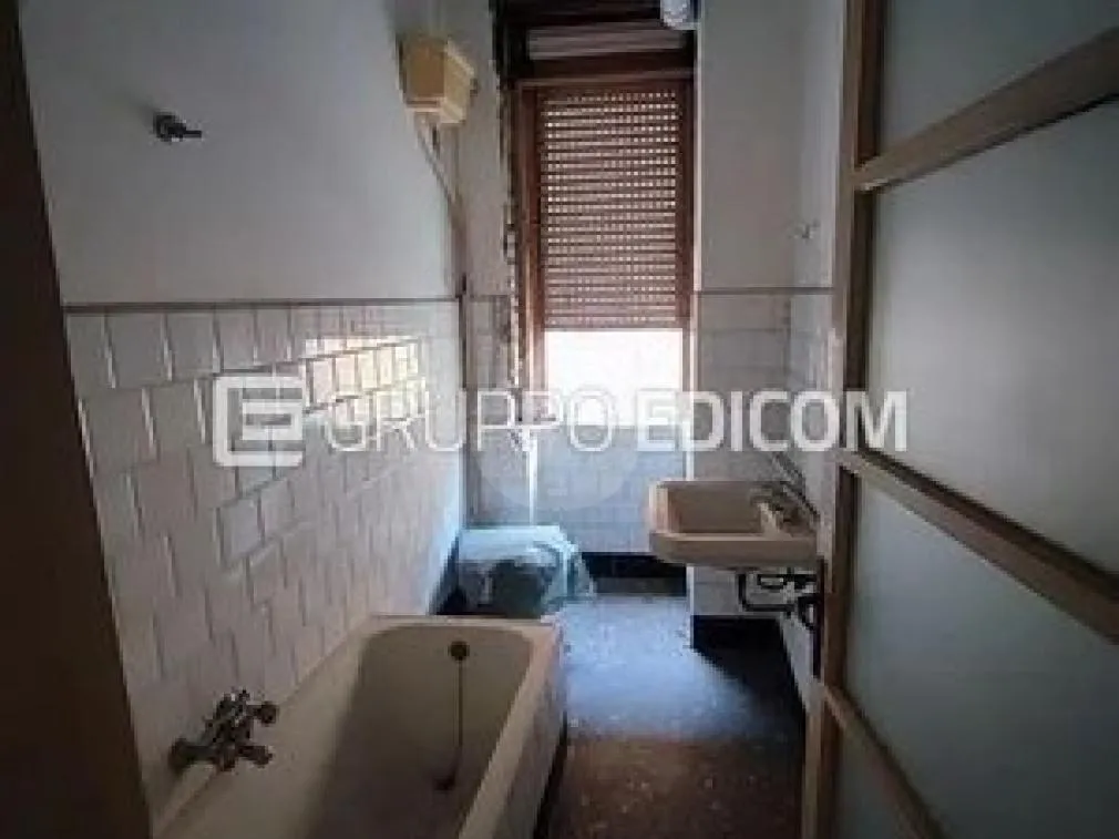 Bagni - Trilocale with Garden Access in Rovato