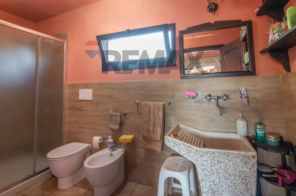 Salles de bain - Rearranged Villa with Garden in Avola