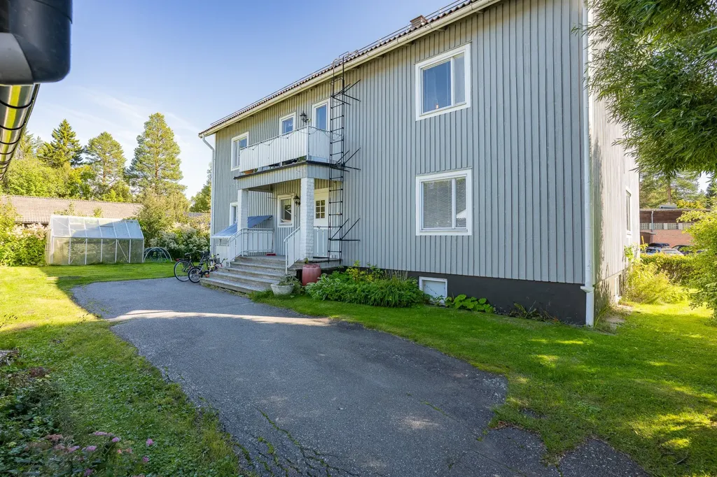 Extérieur - Two-Unit House with Central Location in Vännäs