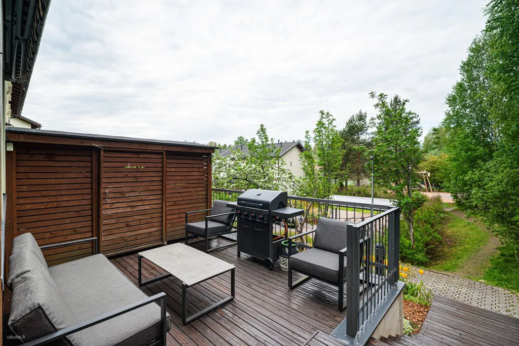 Terrass - Spacious Corner Flat with Balcony in Kerava
