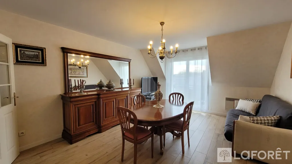 Salle à manger - Duplex avec Garage près de la Gare SNCF à Beauvais