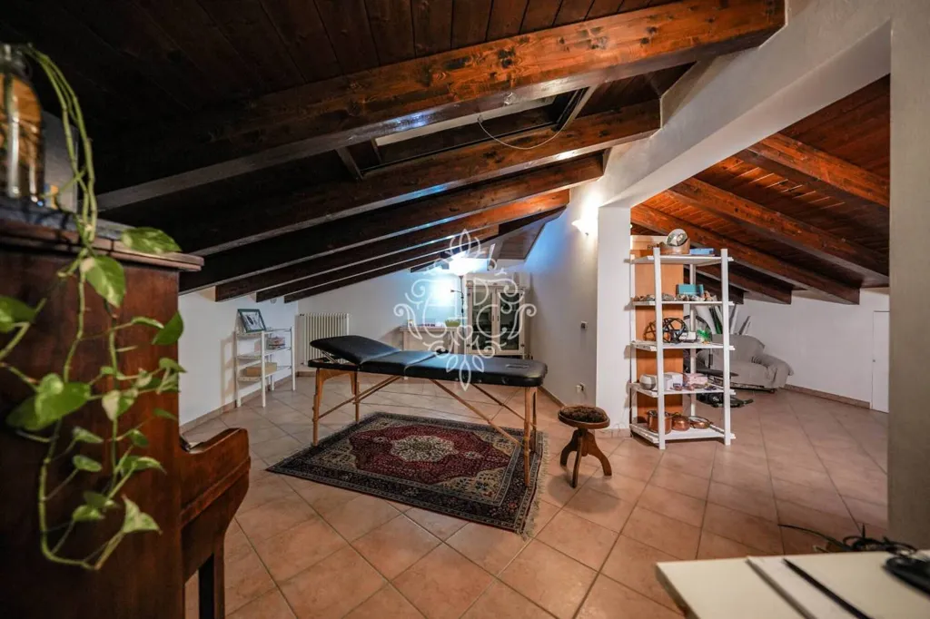 Pièces - Bifamiliar Villa with Garden in Ravenna