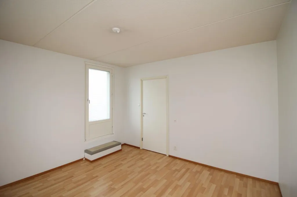 Toad - Spacious Flat with Balcony in Kurkimäki, Helsinki