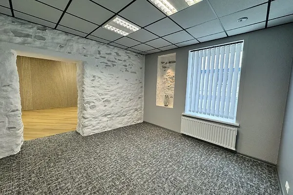 Kabinet - 2-toaline ärihoone asukohas Rakvere