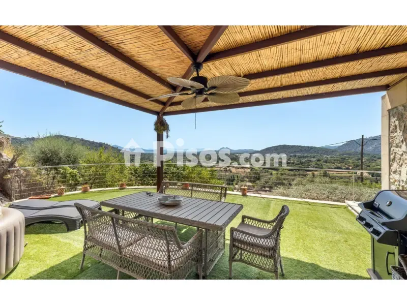 Terrazza - Villa with Mountain and Sea Views in Pollensa