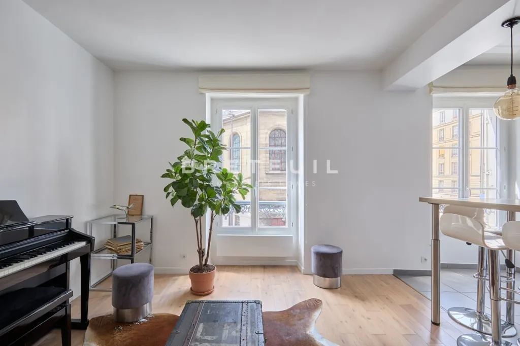 Elutuba - Refurbished 2-Bedroom Flat in Paris 18ème