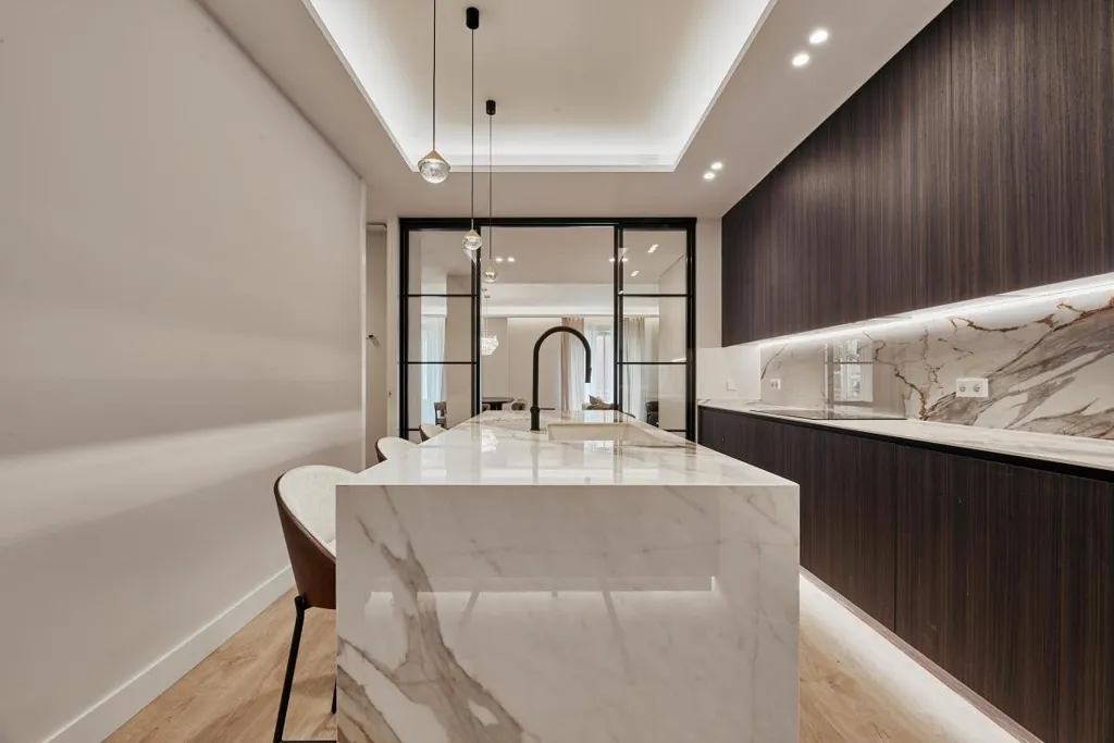 Cuisine - Spacious Apartment with Balcony in Madrid