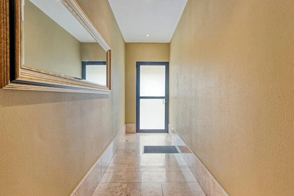 hallway_entrance