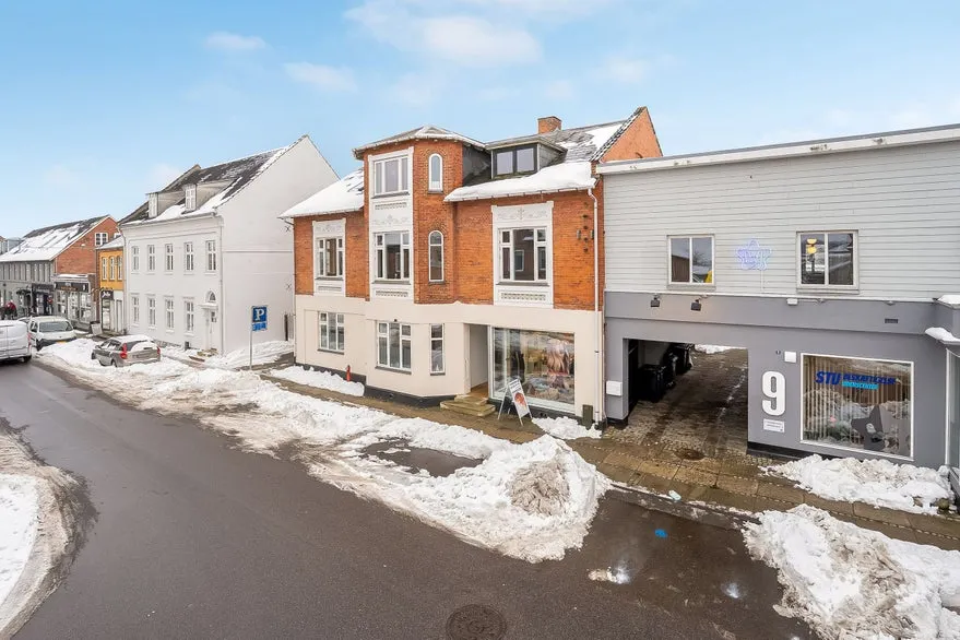 Välivaade - Mixed-Use Property with Retail on Vestergade, Haslev