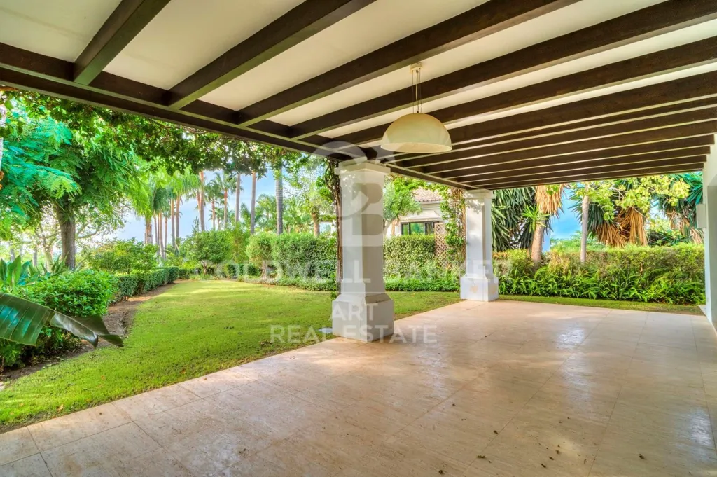 Terrasse - Luxury Villa with Communal Pools in Marbella