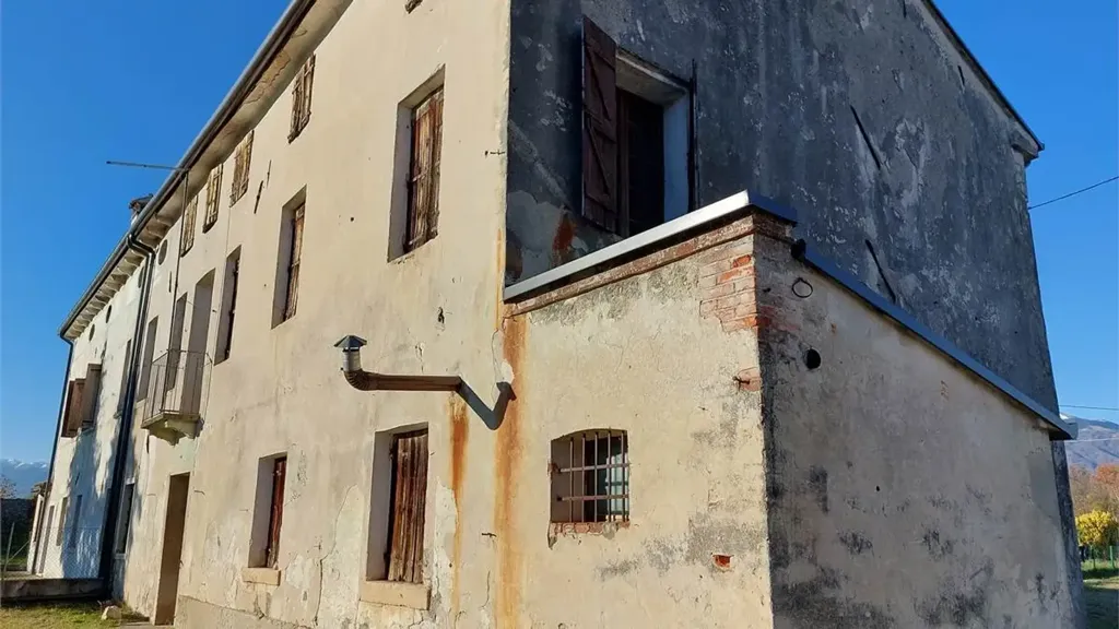 Välivaade - Historic Rustic with Potential in Montebelluna