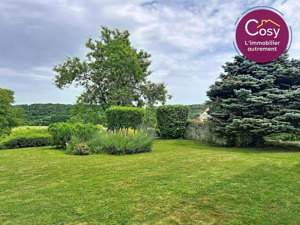 Garden - Charming Stone House with Panoramic View in Green Setting