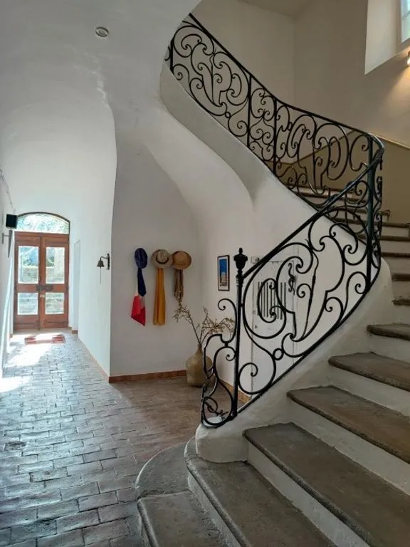 Toad - Historic House with Pool in Nîmes