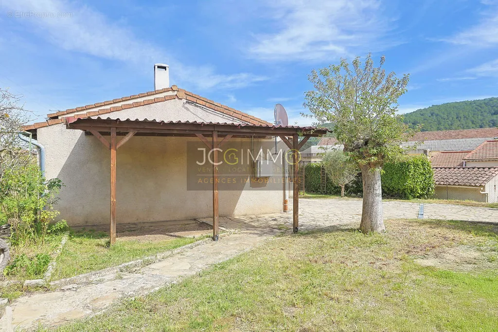 Extérieur - Villa T3 avec Jardin et Garage à Cabasse